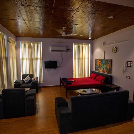 Waves Beach House Pondicherry Bagian luar foto