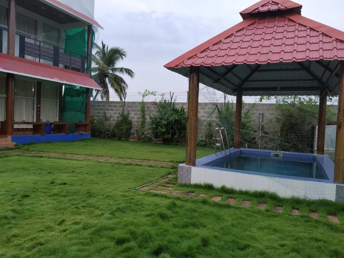 Waves Beach House Pondicherry Bagian luar foto