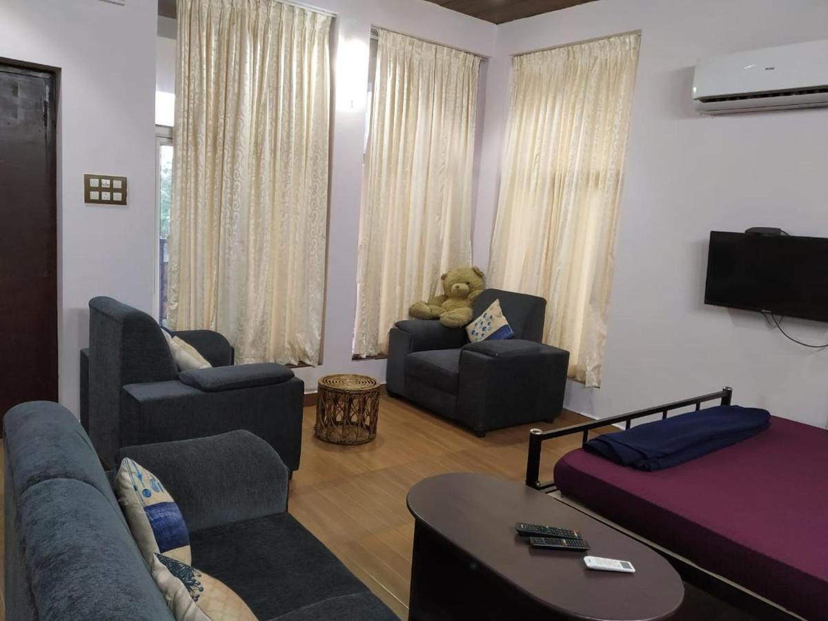 Waves Beach House Pondicherry Bagian luar foto