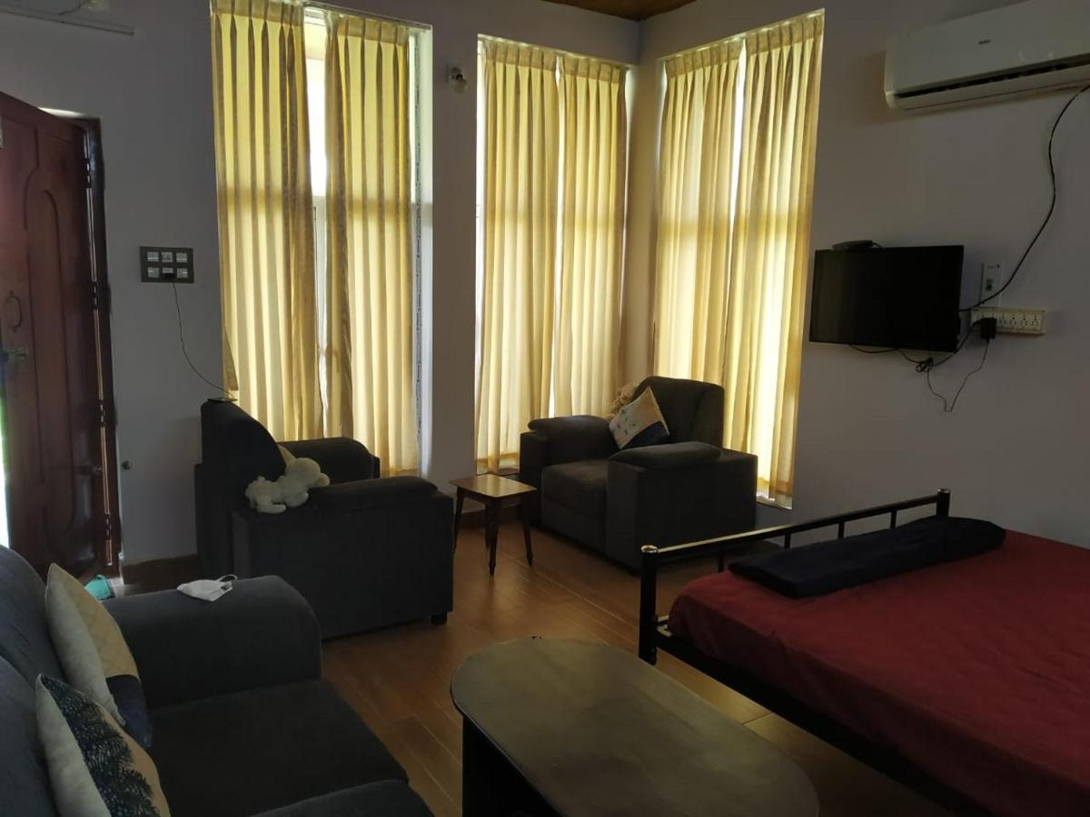 Waves Beach House Pondicherry Bagian luar foto