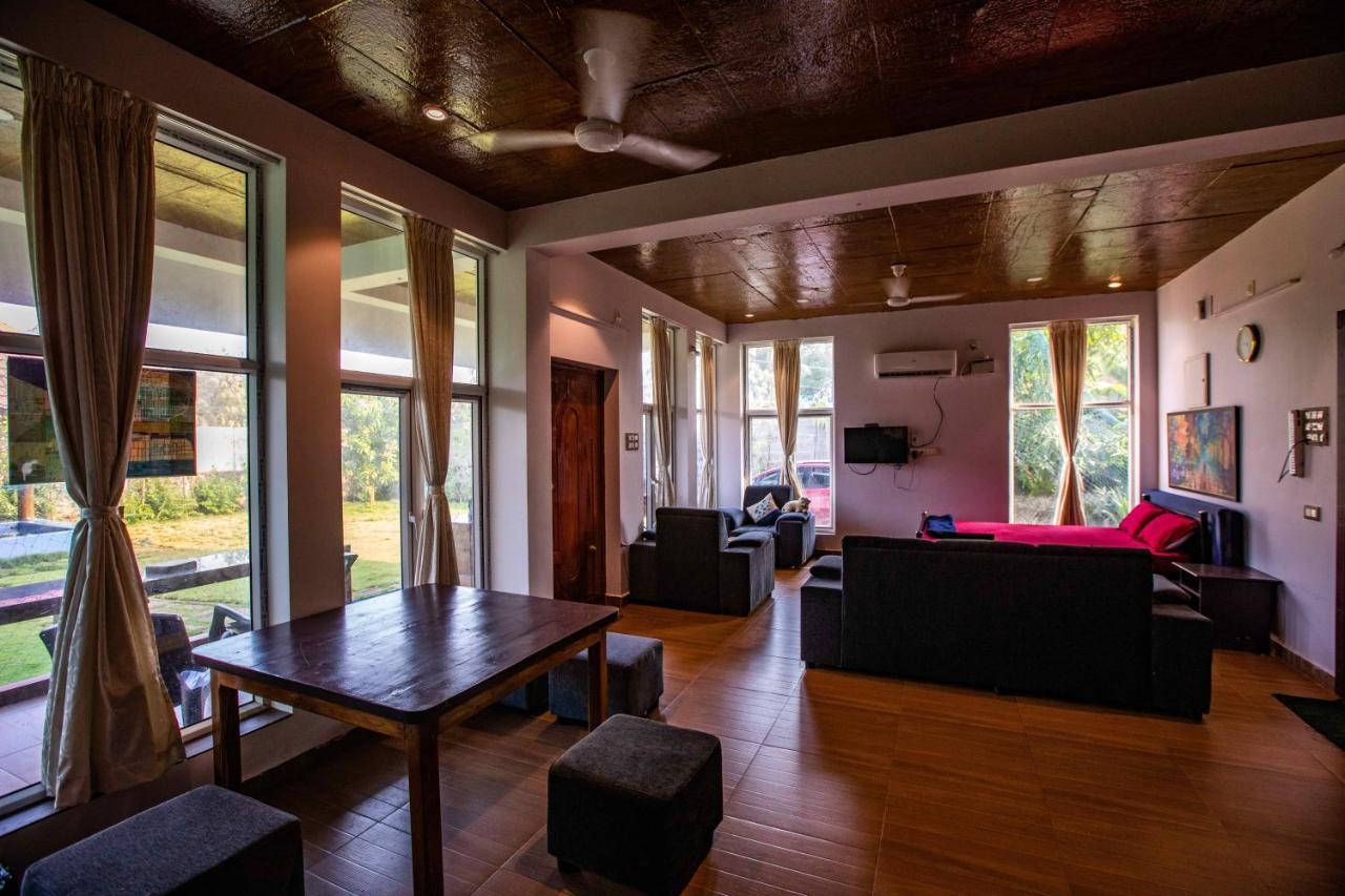 Waves Beach House Pondicherry Bagian luar foto