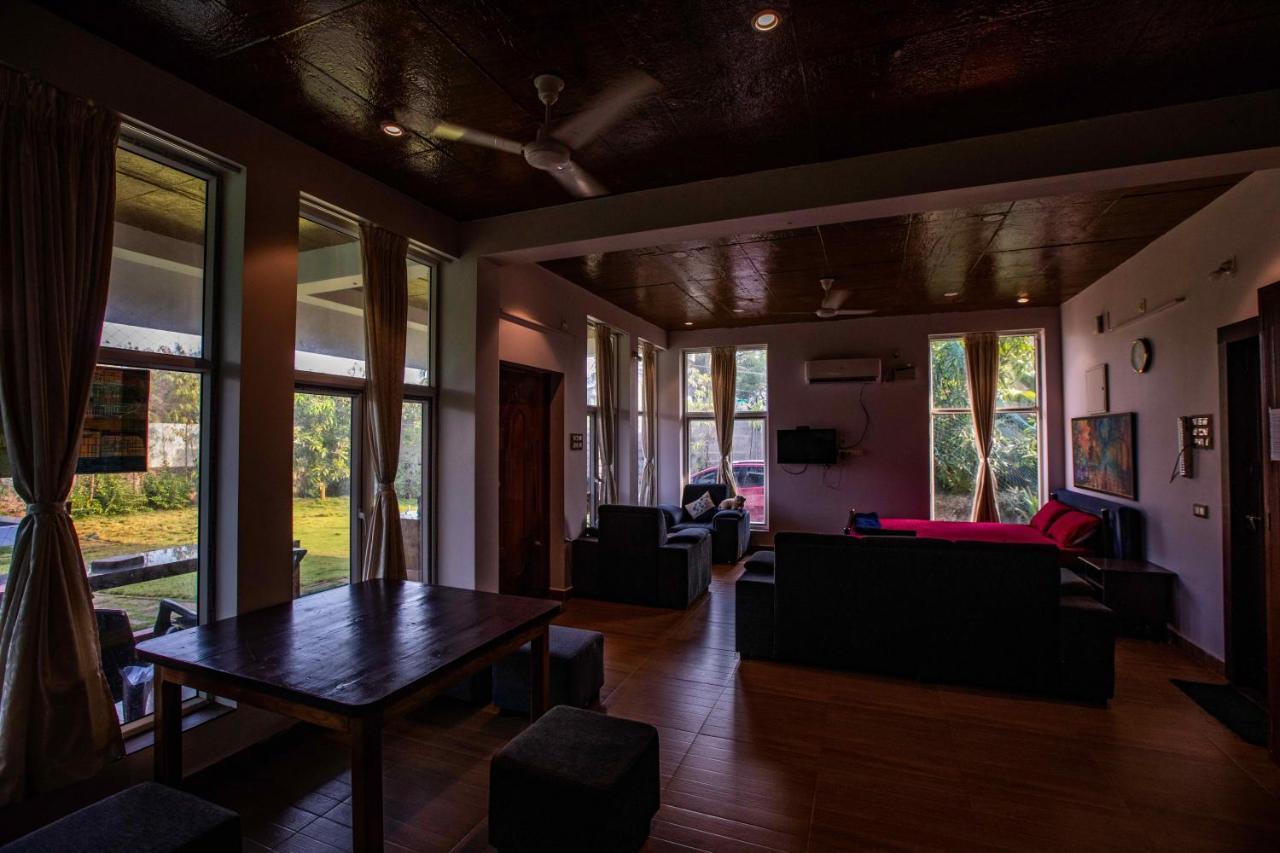 Waves Beach House Pondicherry Bagian luar foto