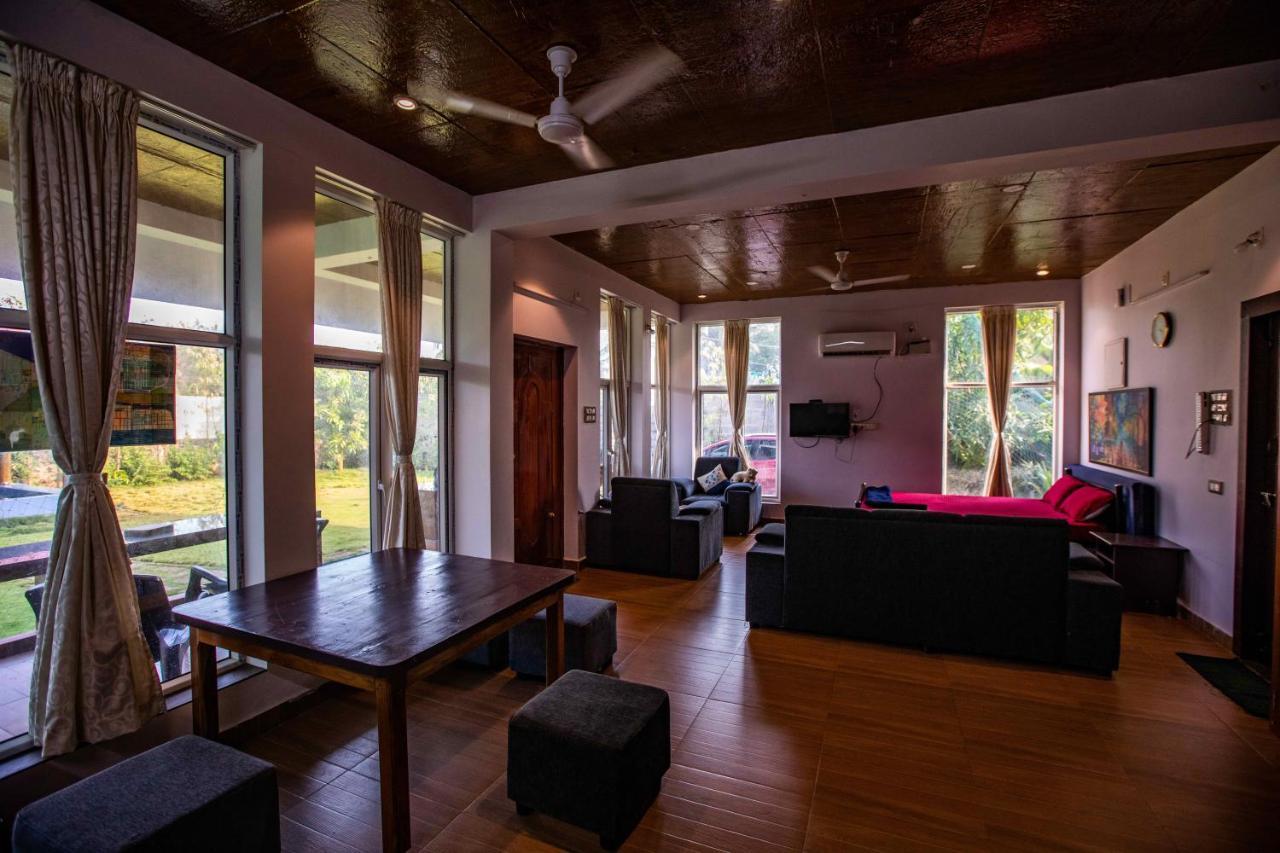 Waves Beach House Pondicherry Bagian luar foto