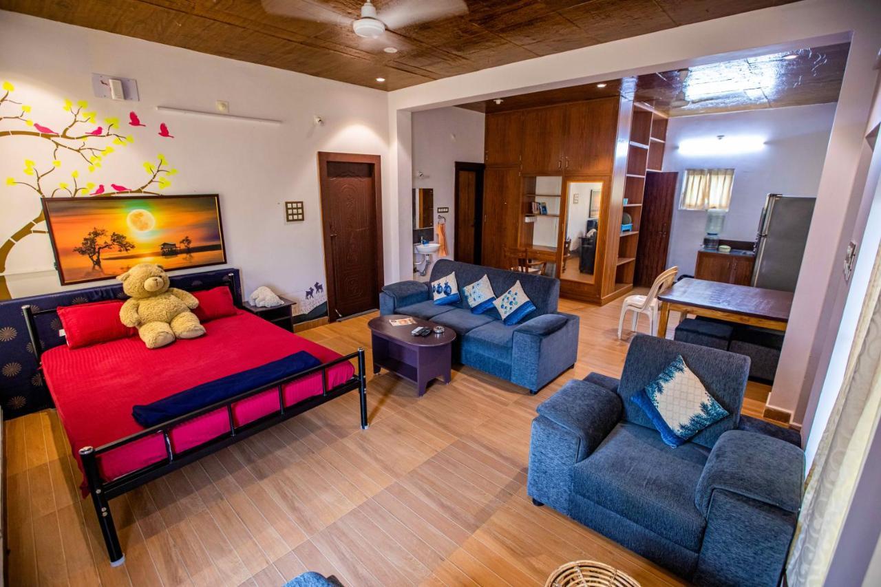 Waves Beach House Pondicherry Bagian luar foto