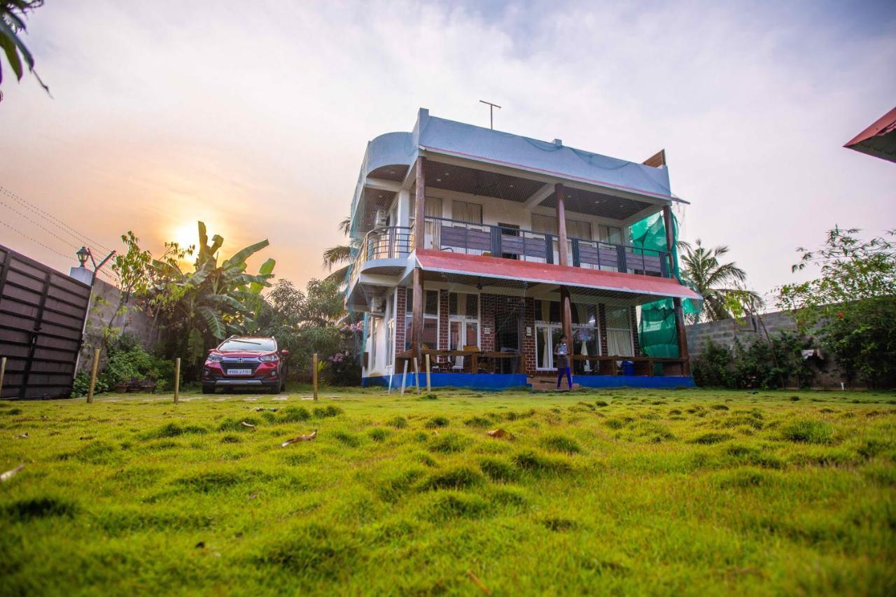 Waves Beach House Pondicherry Bagian luar foto
