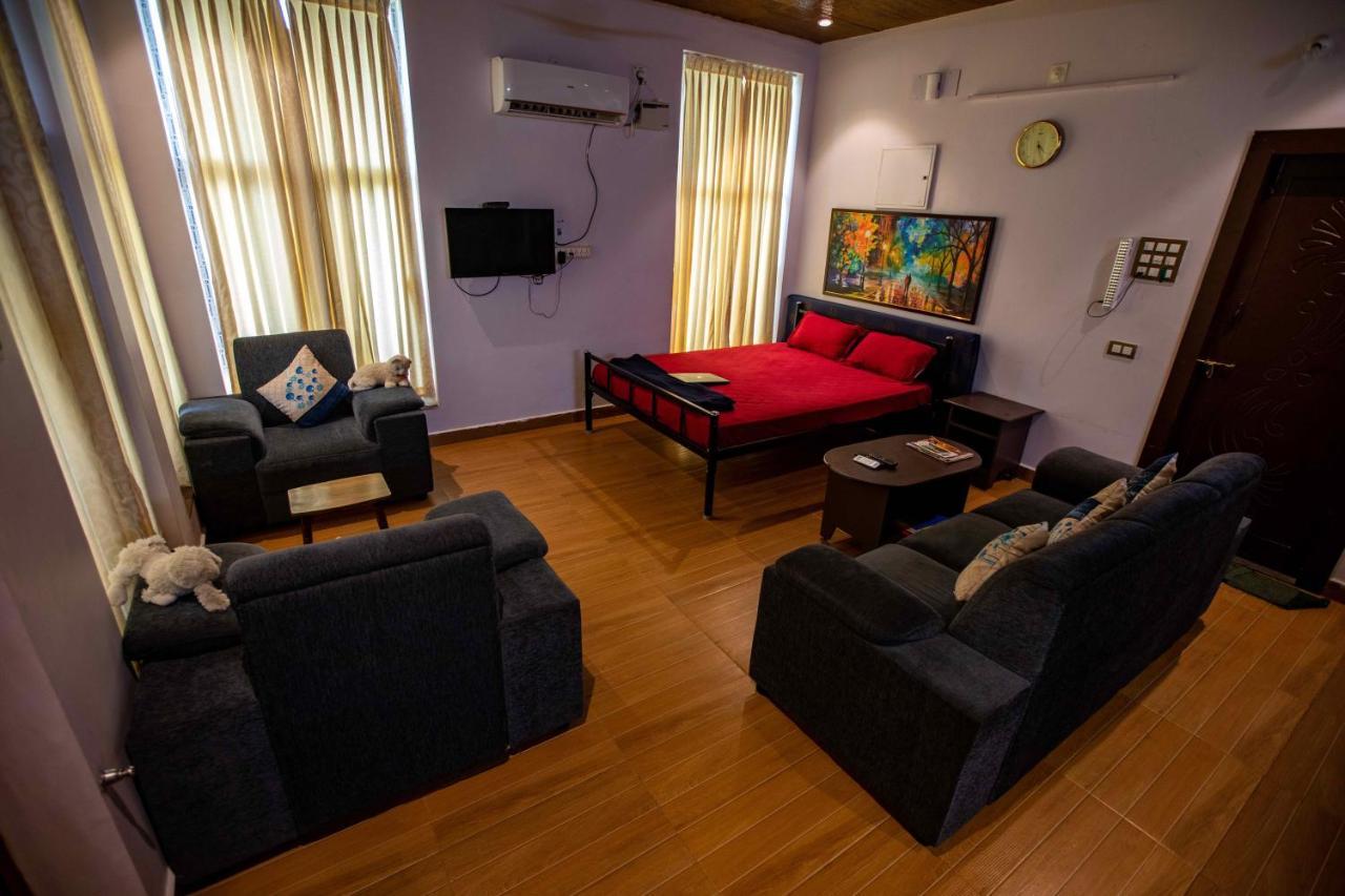 Waves Beach House Pondicherry Bagian luar foto