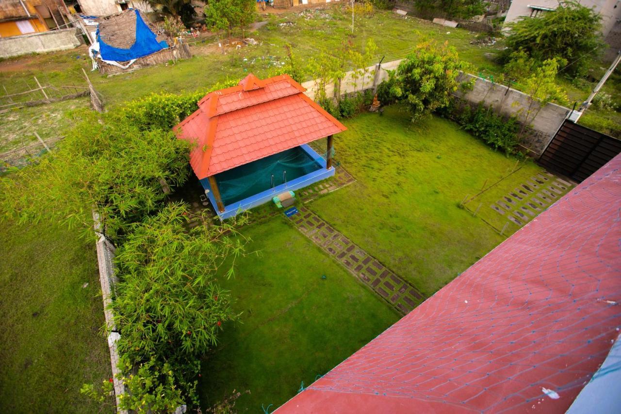 Waves Beach House Pondicherry Bagian luar foto