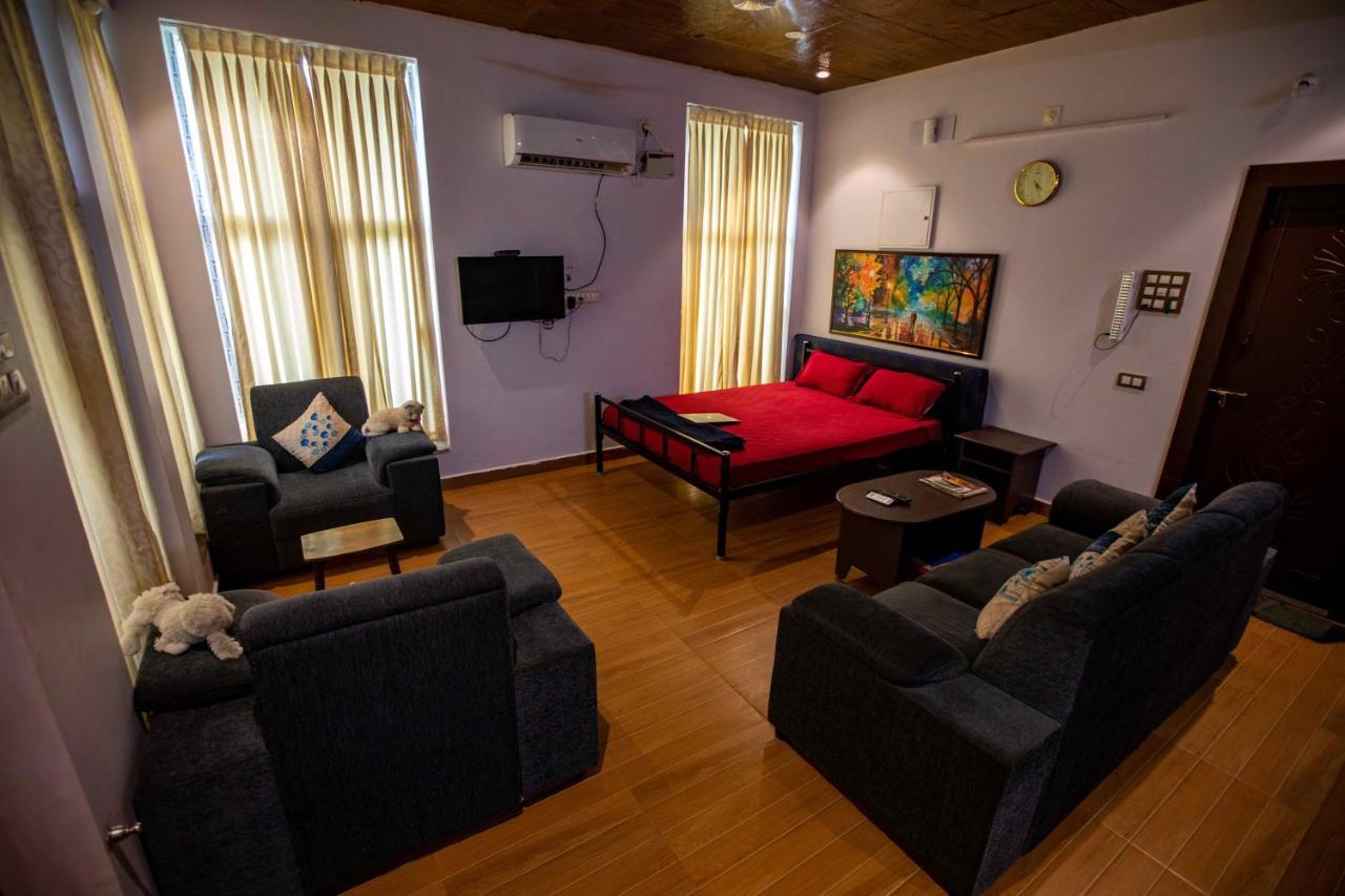 Waves Beach House Pondicherry Bagian luar foto