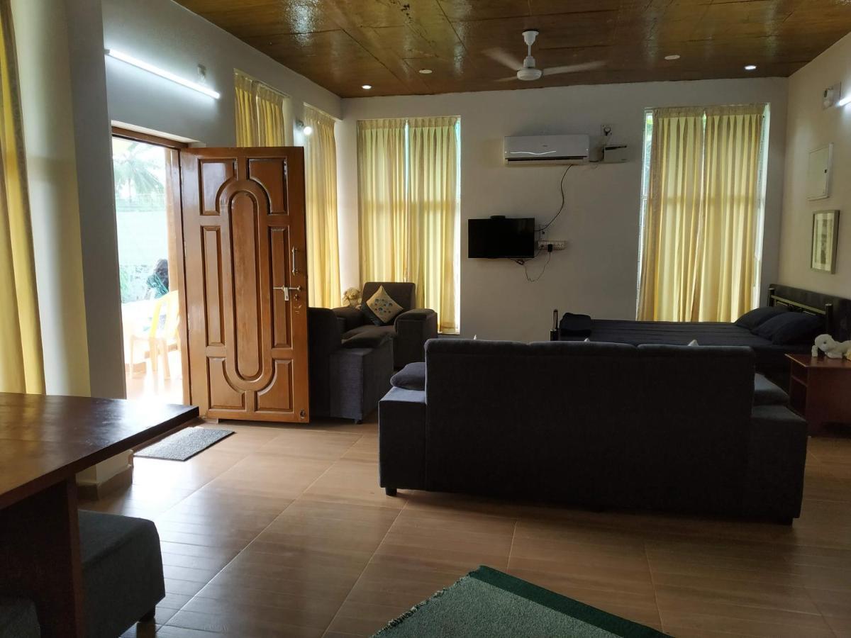 Waves Beach House Pondicherry Bagian luar foto