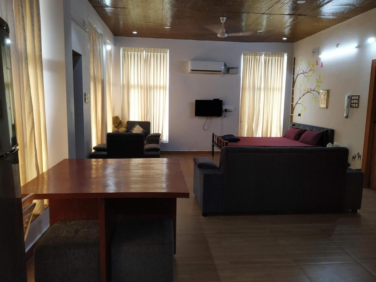 Waves Beach House Pondicherry Bagian luar foto